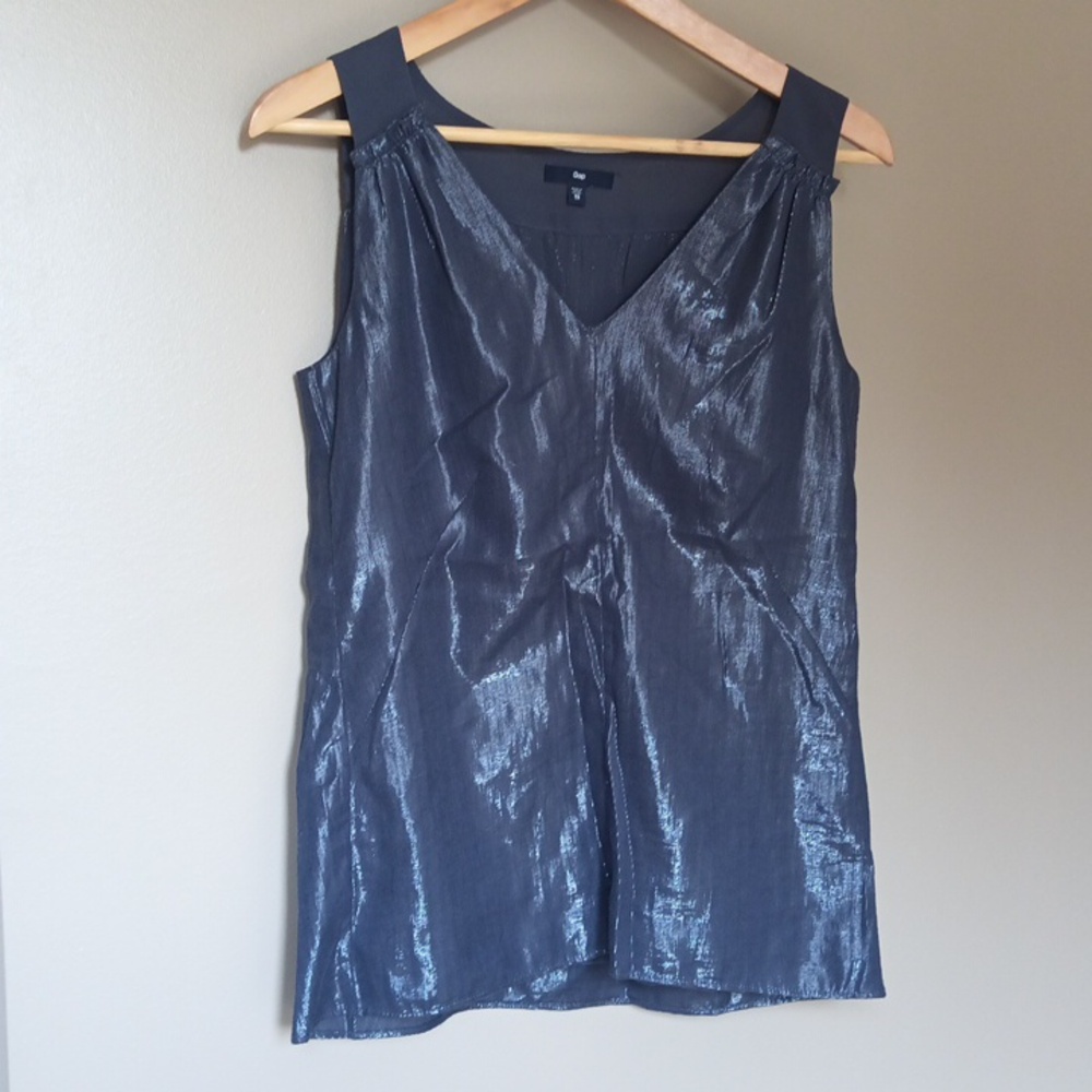 Ptp17.5" Gap V-neck Sequel Effect Metallic Dark Grey Sleeveless Peplum Top